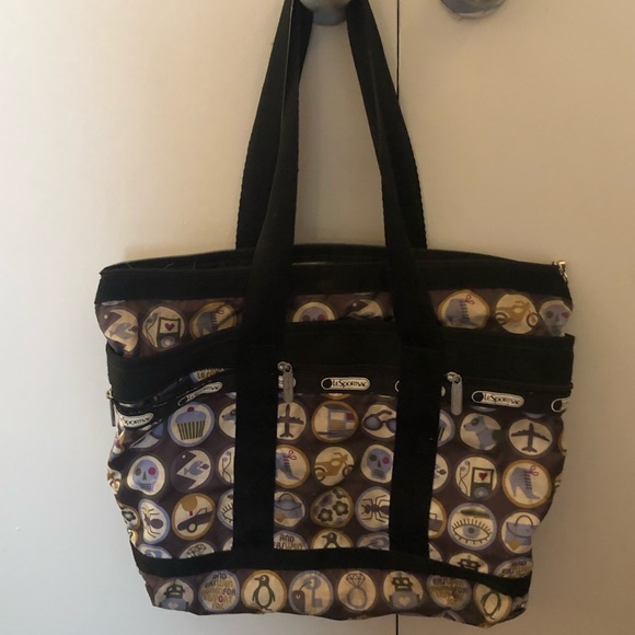 LeSportsac Medium Travel Tote- TAKING BEST OFFER - Picture 1 of 3